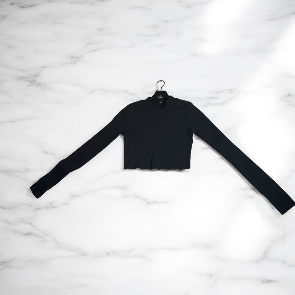 NWT DOLLS KILL CURRENT MOOD BADLANDS CROP SWEATER Black with thumb loops